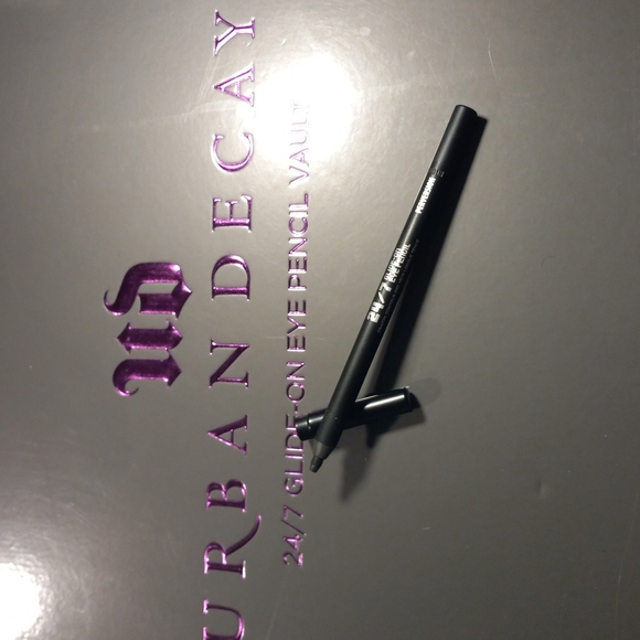 URBAN DECAY VAULT 24/7 GLIDE-ON EYE PENCIL IN PERVERSION - Picture 1 of 3